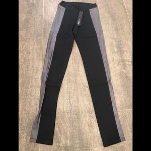 NWT SILVA woman’s XS leggings